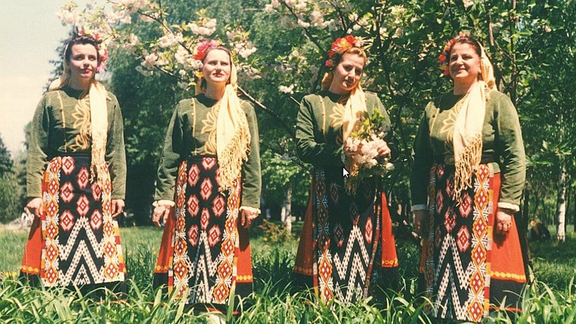 Lisa Gerrard from Dead Can Dance working on brand new LP with Le Mystère des Voix Bulgares - first 7 inch to be released in December