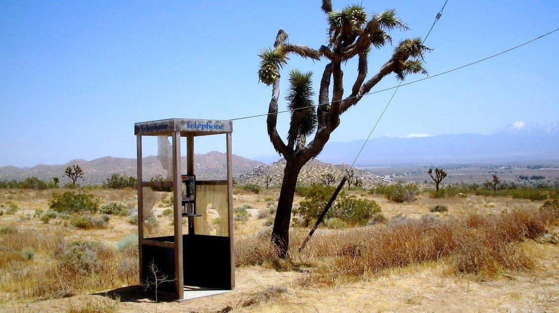 Mojave-Phone-Booth-2