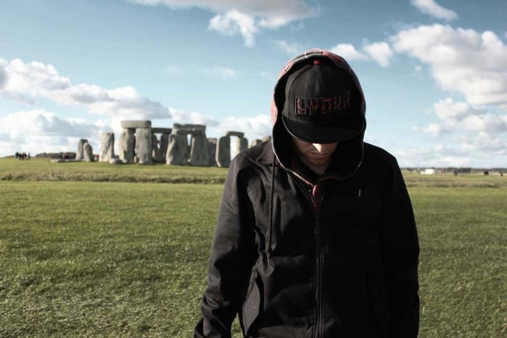 Sideline Introduces Machabray Listen Now to hospitalfields face the Beat Profile Series Sideline Magazine Side-line Introduces Machabray - Listen Now to 'hospitalfields' (face the Beat Profile Series)
