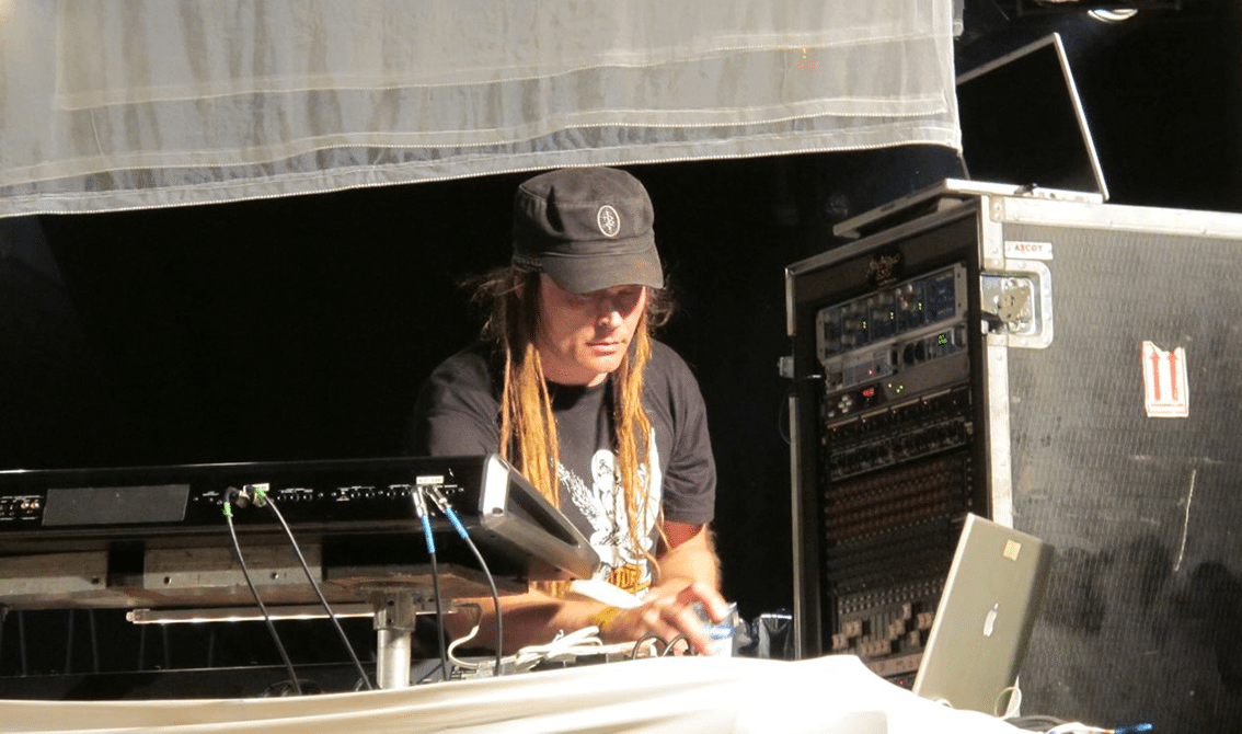 skinny puppy hat