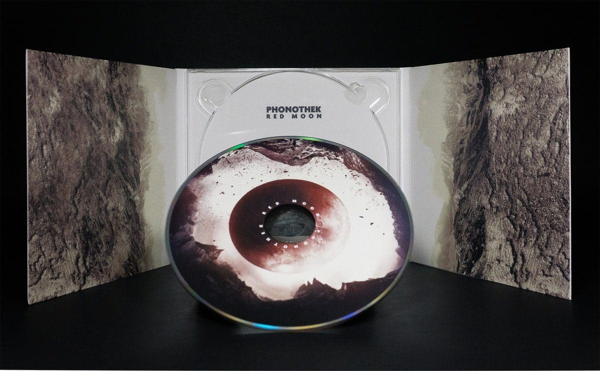 Phonothek Issues 2nd Album 'red Moon' on Cryo Chamber - Preview It on Side-line'Red Moon' on Cryo Chamber - preview it on Side-Line