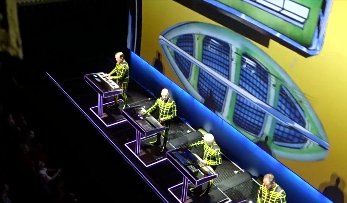 Ever wondered what those 4 Kraftwerk dudes are exactly doing behind their keyboards? Check this video!