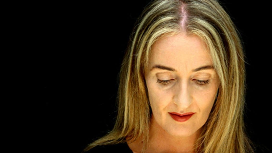 Dead Can Dance vocalist Lisa Gerrard releases 7inch 'Pora Sotunda' with The Mystery Of The Bulgarian Voices - limited quantity available (codeword for 'act damn fast')