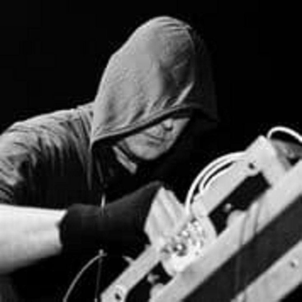 click Interview with Zwaremachine minimal Hypnotic Industrial Body Music Sideline Magazine ‘click Interview’ with Zwaremachine: ‘minimal Hypnotic Industrial Body Music’