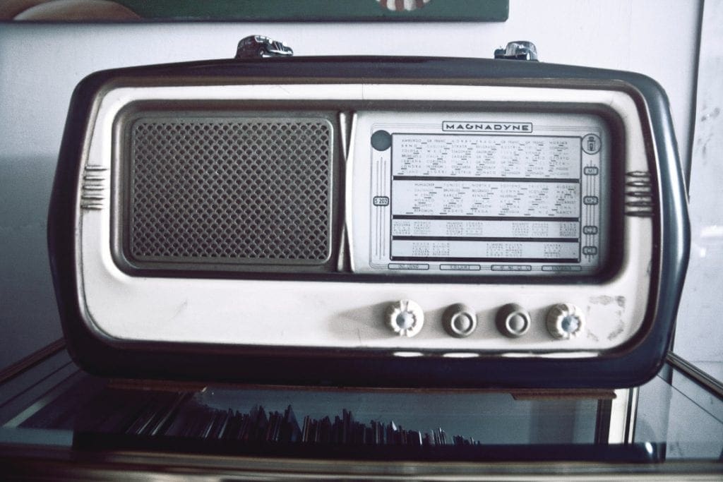 Why the Trend of Listening to Internet Radio is on the Rise