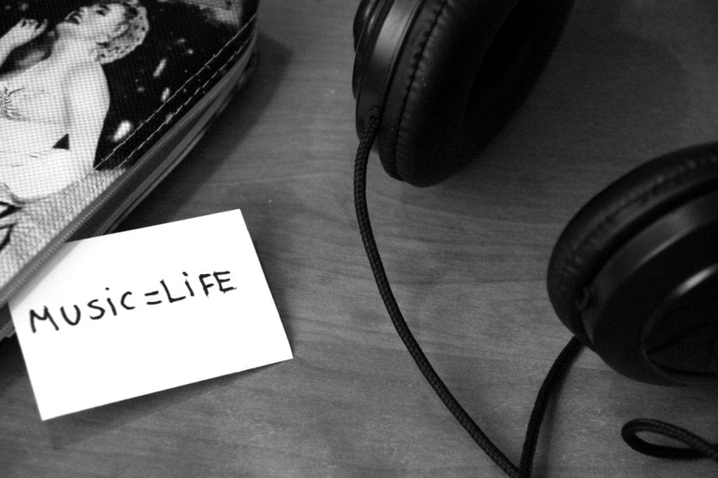 Taking The Perfect Photos To Promote Your Electro Music