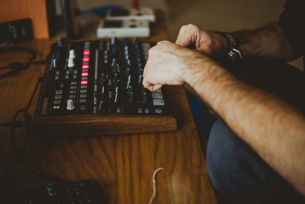 5 Creative Ways to Connect with Electronic Music Fans During Covid-19