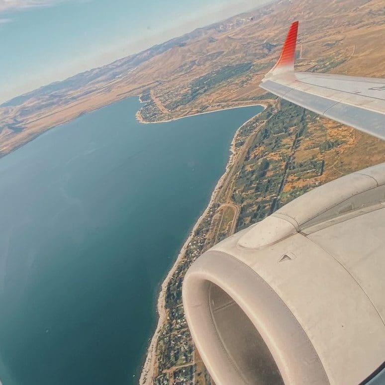 How to Handle Your Money While Traveling
