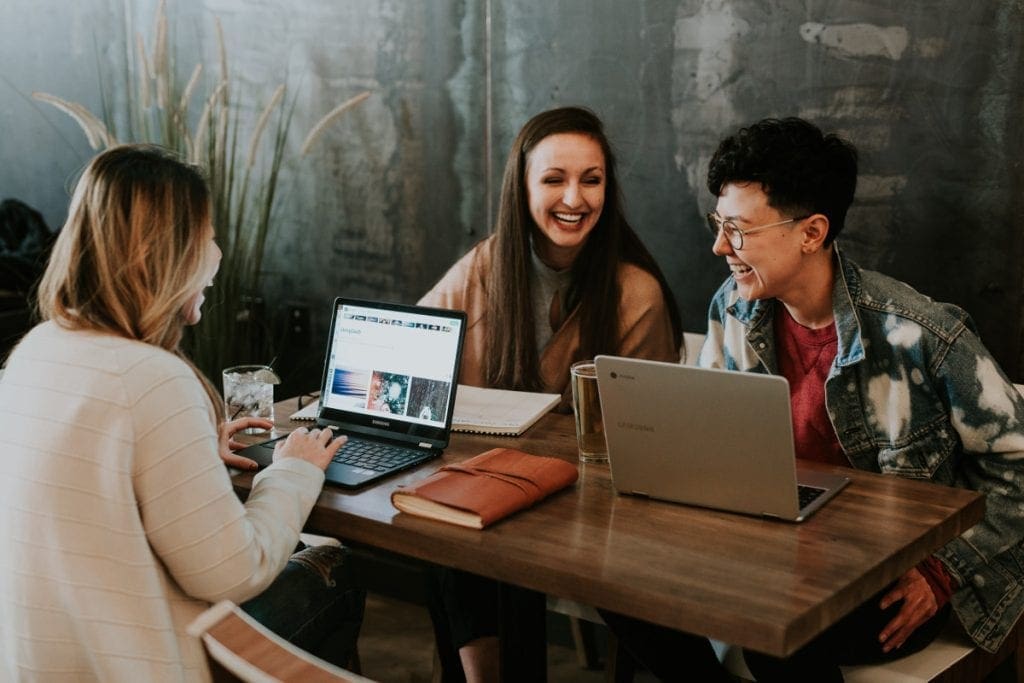 Things to do during college as a student to land your dream job