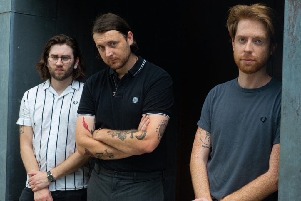 Postpunk Act Dont Get Lemon to Release Debut Album hyper Hollow Heaven out Now the Video for the New Single industrial amusement Park revolution Sideline Magazine Post-punk Act Don’t Get Lemon to Release Debut Album 'hyper Hollow Heaven' - out Now : the Video for the New Single 'industrial (amusement) Park (revolution)'