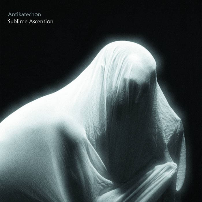 Day Before Us & Antikatechon – Complaintes Au Bord D’un Autre Monde (album – Heerwegen Tod Production)