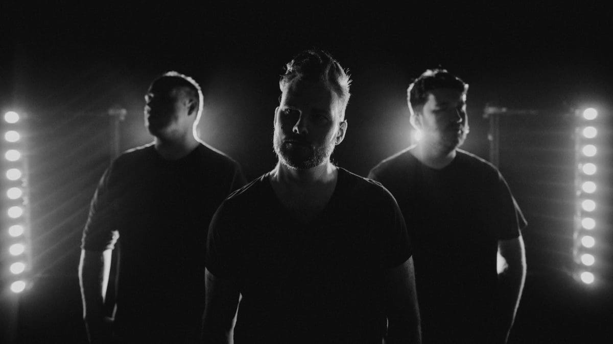 Neon Fields presents all new music video for 'Cage of Lions' - Out now