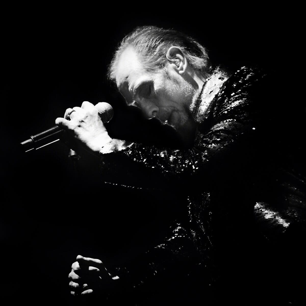 Peter Murphy (Live photo by E Gabriel Edvy)